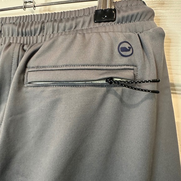 NEW Vineyard Vines Boys M Reinforced Knee Performance Joggers SAMPLE Gray - Picture 5 of 7
